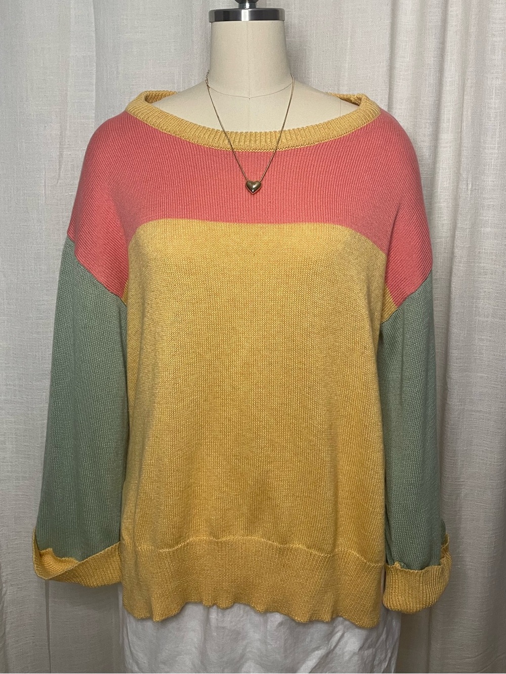 Promesa - Colorblock Scoop Neck Sweater in Peach, Yellow & Sage
